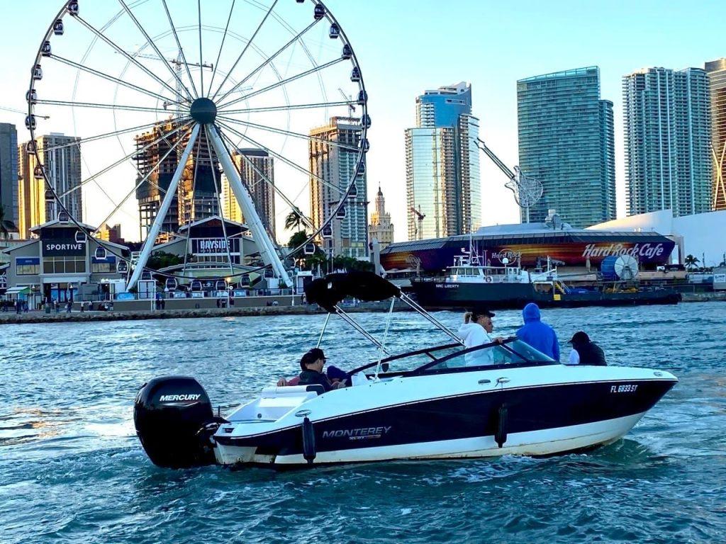 Best Time to Rent a Boat in Miami | Month-by-Month Guide
